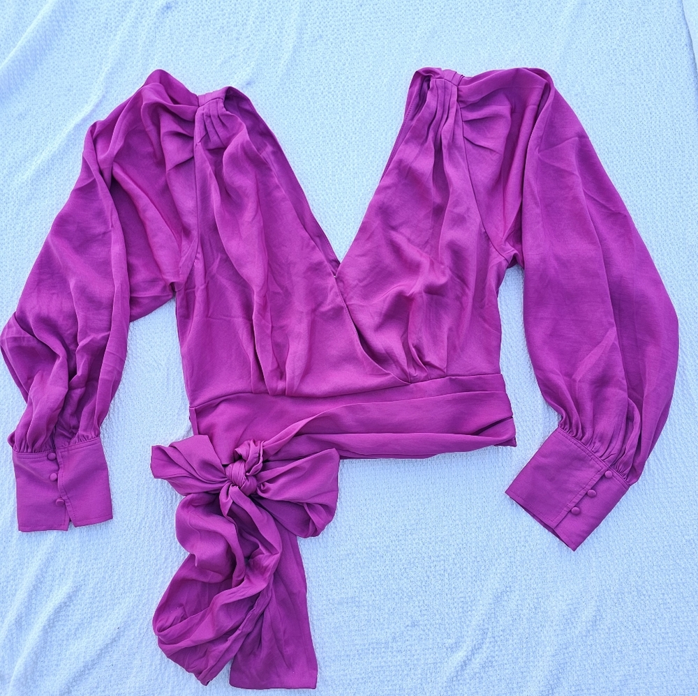 Banana Republic fuscia/hot pink cropped blouse size 10